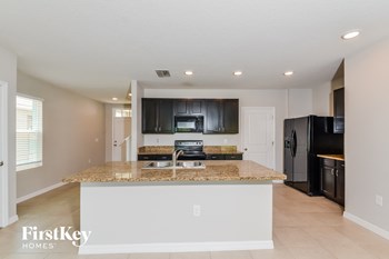 5227 SAN PALERMO DRIVE 4 Beds House for Rent - Photo Gallery 6