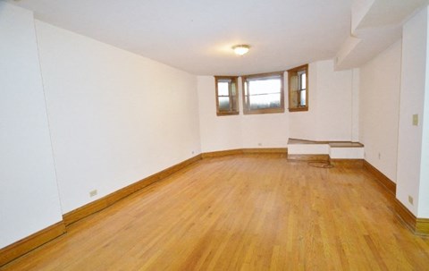 1415-1417 W Belle Plaine Ave Studio-5 Beds Apartment for Rent - Photo Gallery 6