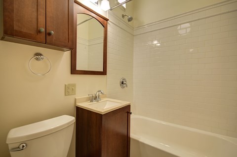 2704 N Mildred Ave Studio-3 Beds Apartment for Rent - Photo Gallery 6