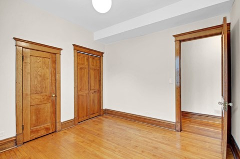 3600-3602 N Hermitage Ave Studio-4 Beds Apartment for Rent - Photo Gallery 3