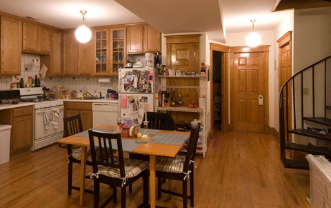 3722-3724 N Fremont St Studio-5 Beds Apartment for Rent - Photo Gallery 7