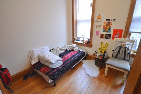 3722-3724 N Fremont St Studio-5 Beds Apartment for Rent - Photo Gallery 9