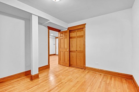 3800-3810 N Greenview Ave Studio-5 Beds Apartment for Rent - Photo Gallery 5