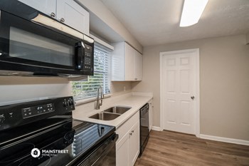 404 Janell Drive 3 Beds House for Rent - Photo Gallery 6