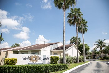 Jubilee Courtyards Exterior - Photo Gallery 2