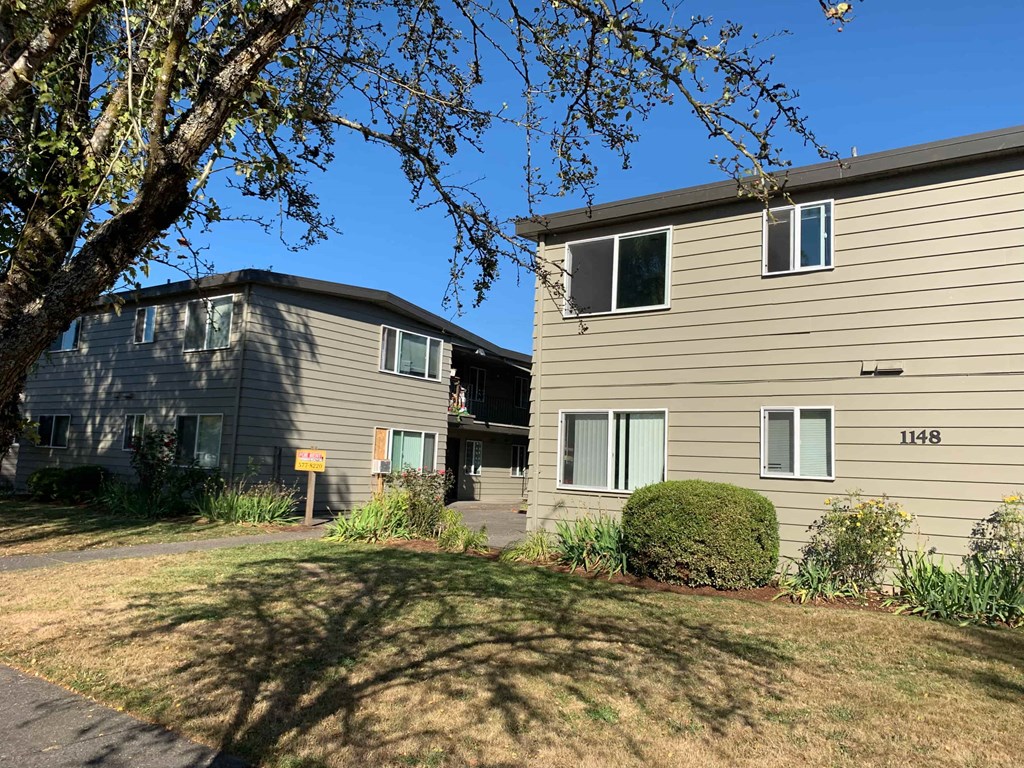 A building with the number 1148 on it.