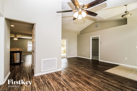 2579 COACHMAN DRIVE 3 Beds Apartment for Rent
