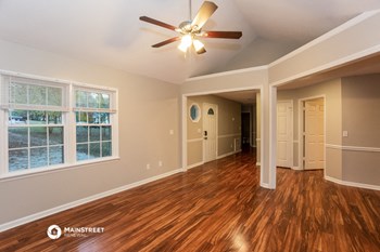 810 CLEARVIEW CT SE 4 Beds House for Rent - Photo Gallery 5