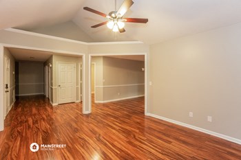 810 CLEARVIEW CT SE 4 Beds House for Rent - Photo Gallery 6