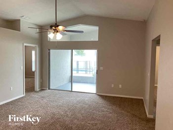 3415 14TH COURT E 3 Beds House for Rent - Photo Gallery 2
