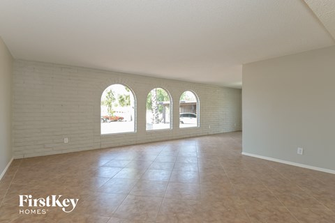 680 N Mann Avenue 4 Beds Apartment for Rent