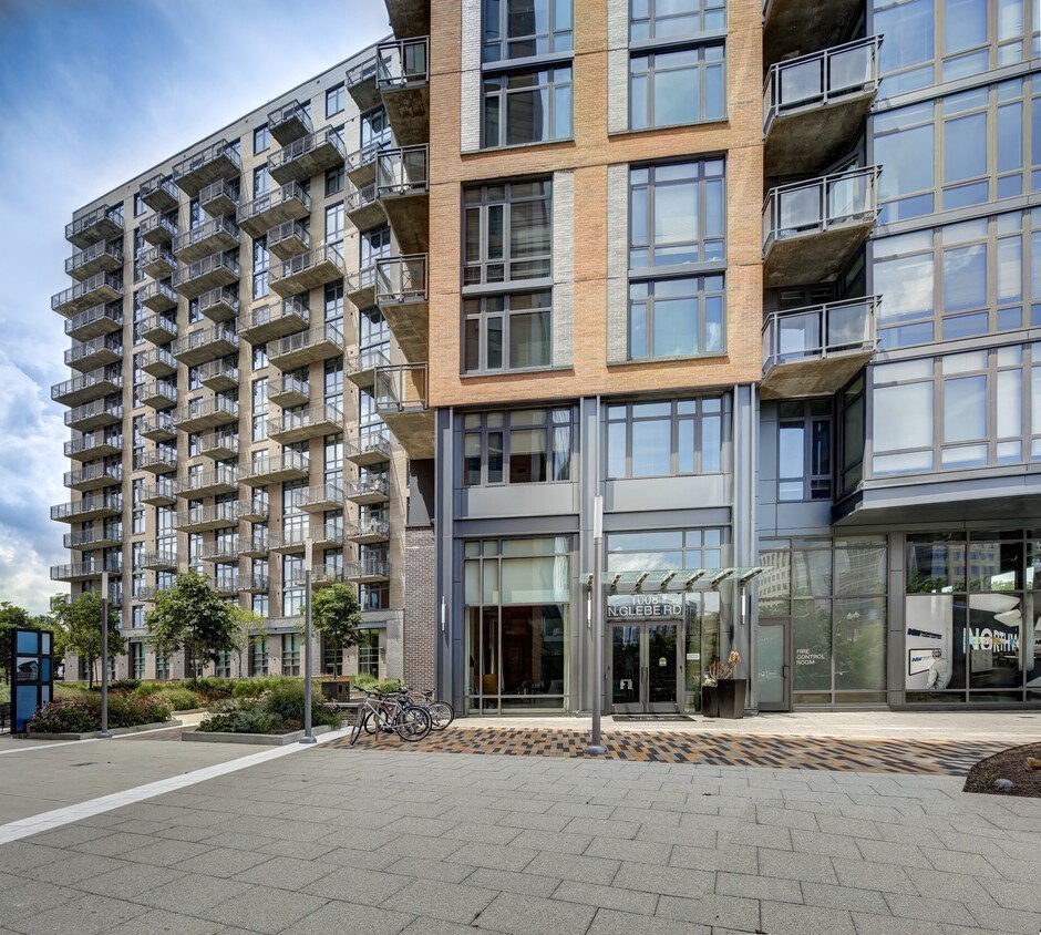 the building in which the apartment is located