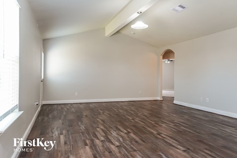 1001 Walnut Lane 4 Beds Apartment for Rent
