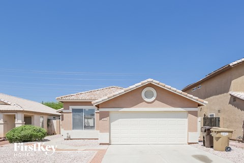 8630 W Shaw Butte Drive 3 Beds Apartment for Rent