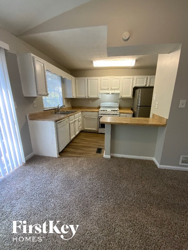 457 Maid Marion Lane 3 Beds House for Rent - Photo Gallery 5