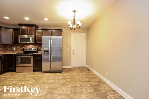 525 Magnolia Drive 3 Beds Apartment for Rent