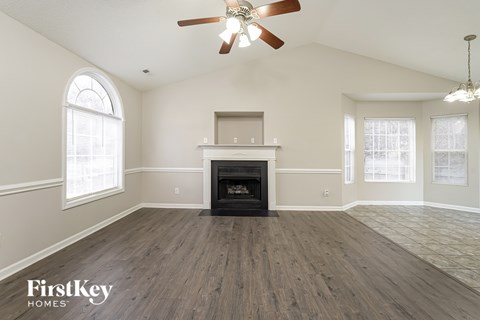 940 Londonderry Drive 3 Beds Apartment for Rent