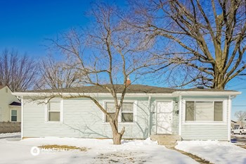 534 E COLLEGE AVE 3 Beds House for Rent - Photo Gallery 2