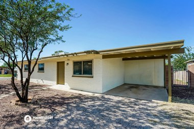 7701 E Victoria Dr 3 Beds Apartment for Rent
