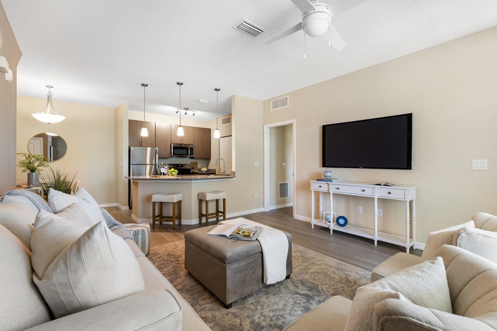 the preserve at ballantyne commons living room and kitchen