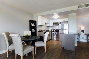 9000 E Jefferson Ave 1-3 Beds Apartment for Rent - Photo Gallery 3