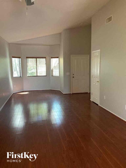 7718 W Sombrero View Lane 3 Beds Apartment for Rent