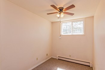 11908 105 Street NW 1 Bed Apartment for Rent - Photo Gallery 3