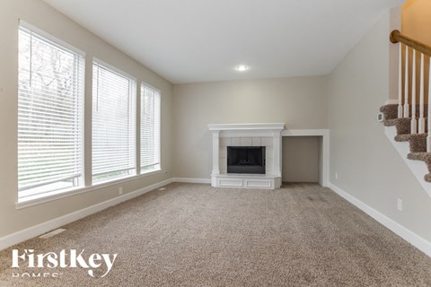 5719 N Ames Avenue 4 Beds Apartment for Rent