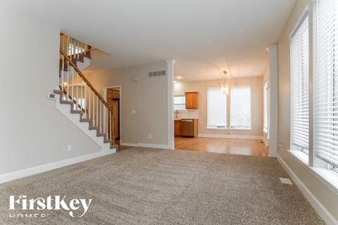 5719 N Ames Avenue 4 Beds Apartment for Rent