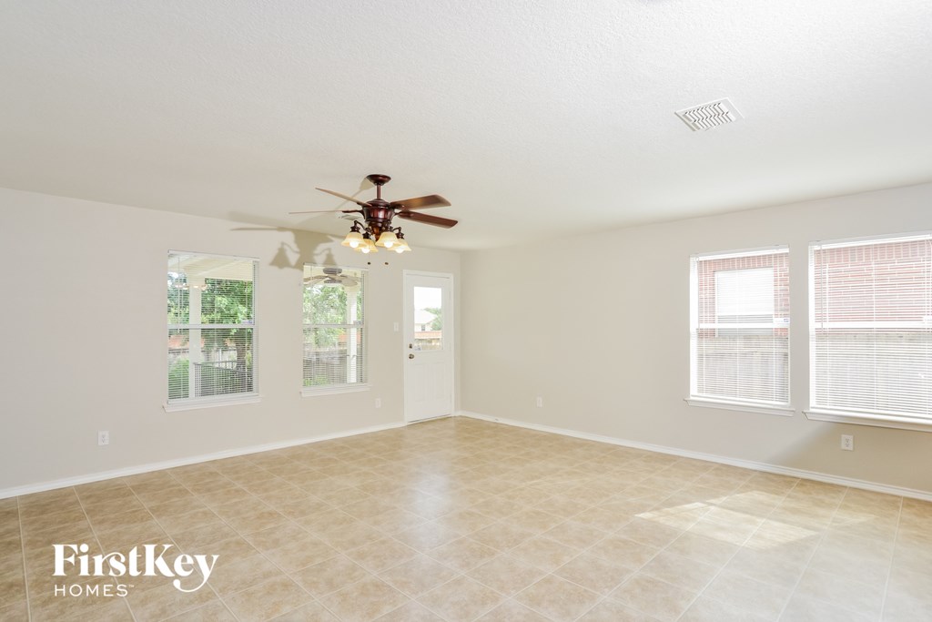 12630 Point Summit San Antonio, TX 78253