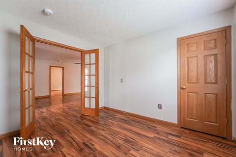 426 Flat River Street 3 Beds Apartment for Rent