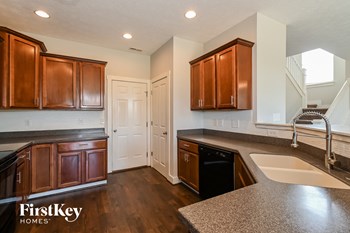 607 Albermarle Drive 4 Beds House for Rent - Photo Gallery 6