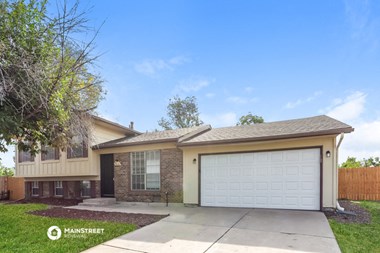 1656 S QUINTERO WAY 4 Beds House for Rent Photo Gallery 1