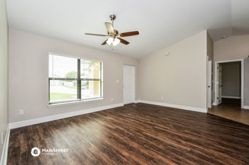 1217 SW 9th Ave 3 Beds House for Rent - Photo Gallery 4