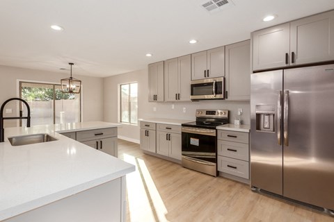 22652 S Desert Hills Court 4 Beds Apartment for Rent