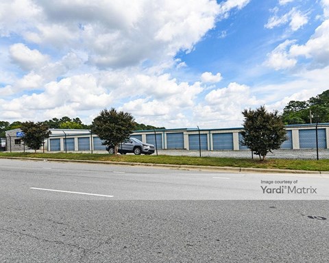 Storage Units for Rent available at 1630 Mcarthur Road, Fayetteville, NC 28311