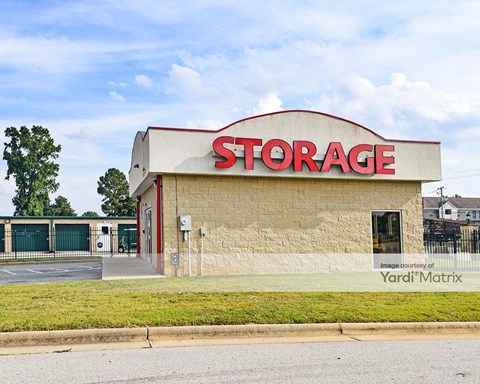 Storage Units for Rent available at 3800 Bragg Blvd, Fayetteville, NC 28303