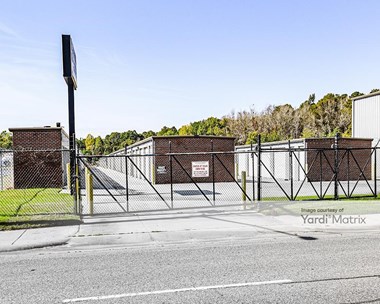 Storage Units for Rent available at 912 Cedar Creek Road, Fayetteville, NC 28312 - Photo Gallery 1