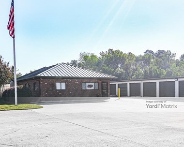 Storage Units for Rent available at 5517 Raeford Road, Fayetteville, NC 28304 - Photo Gallery 1