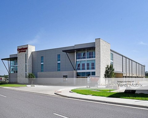 Storage Units for Rent available at 650 North Fwy, Fort Worth, TX 76102