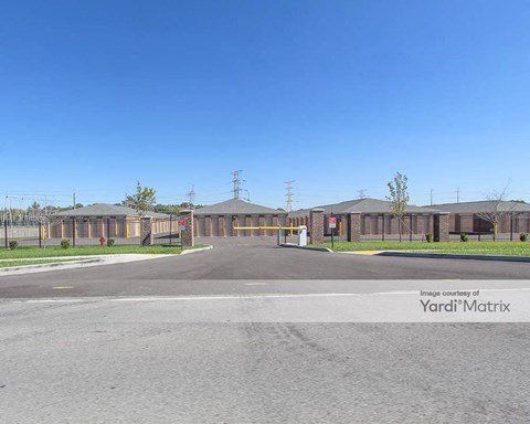 Storage Units for Rent available at 6025 Sunnyside Road, Indianapolis, IN 46236