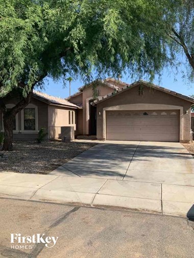 10874 W CHASE Drive 3 Beds House for Rent Photo Gallery 1