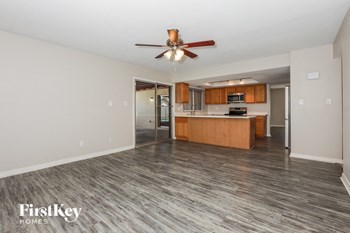 1748 W MONTE Avenue 4 Beds House for Rent - Photo Gallery 5