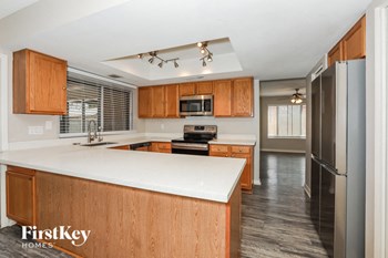 1748 W MONTE Avenue 4 Beds House for Rent - Photo Gallery 6