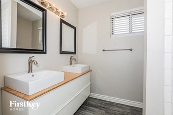 1748 W MONTE Avenue 4 Beds House for Rent - Photo Gallery 14