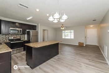 810 20TH ST SW 4 Beds House for Rent - Photo Gallery 4
