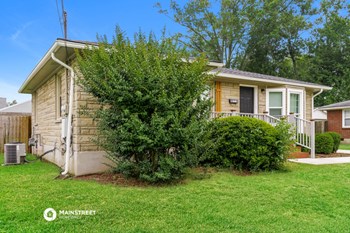 8203 BISCANE DR 3 Beds House for Rent - Photo Gallery 3