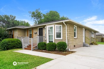 8203 BISCANE DR 3 Beds House for Rent - Photo Gallery 4