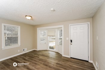 8203 BISCANE DR 3 Beds House for Rent - Photo Gallery 6