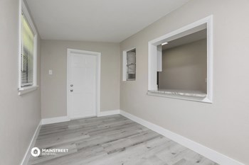 1894 AARON AVE 3 Beds House for Rent - Photo Gallery 6